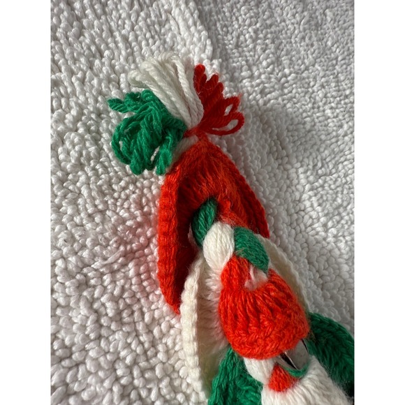 VTG Handmade Christmas Braided Door Hanger Red Green White Holiday Knitted - Picture 10 of 10